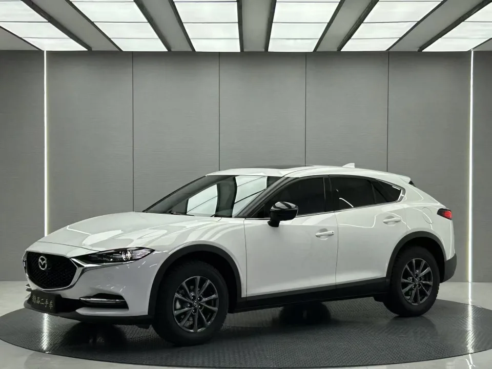 Автомобиль Mazda CX-4 — основное фото