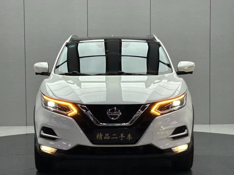 Автомобиль Nissan Qashqai — основное фото