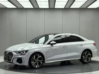 Автомобиль Audi A3