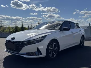 Автомобиль Hyundai Elantra