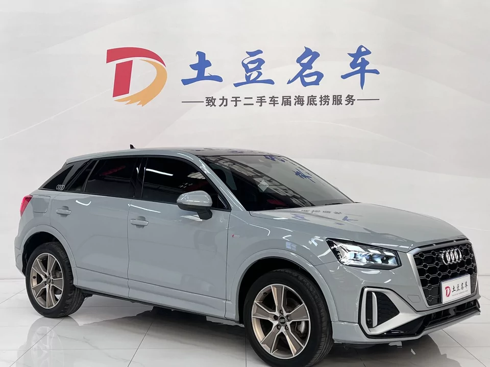 Автомобиль Audi Q2L — основное фото