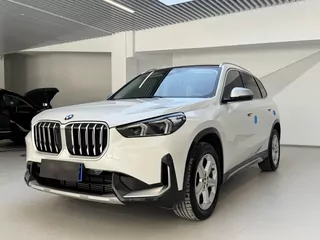 Автомобиль BMW X1