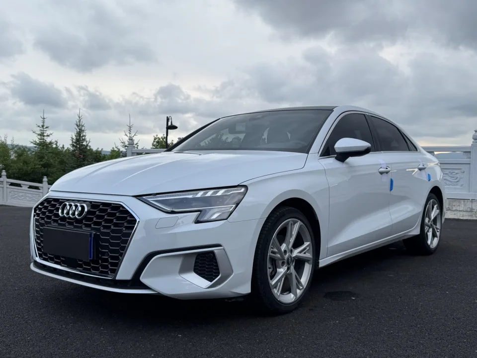 Автомобиль Audi A3 — основное фото